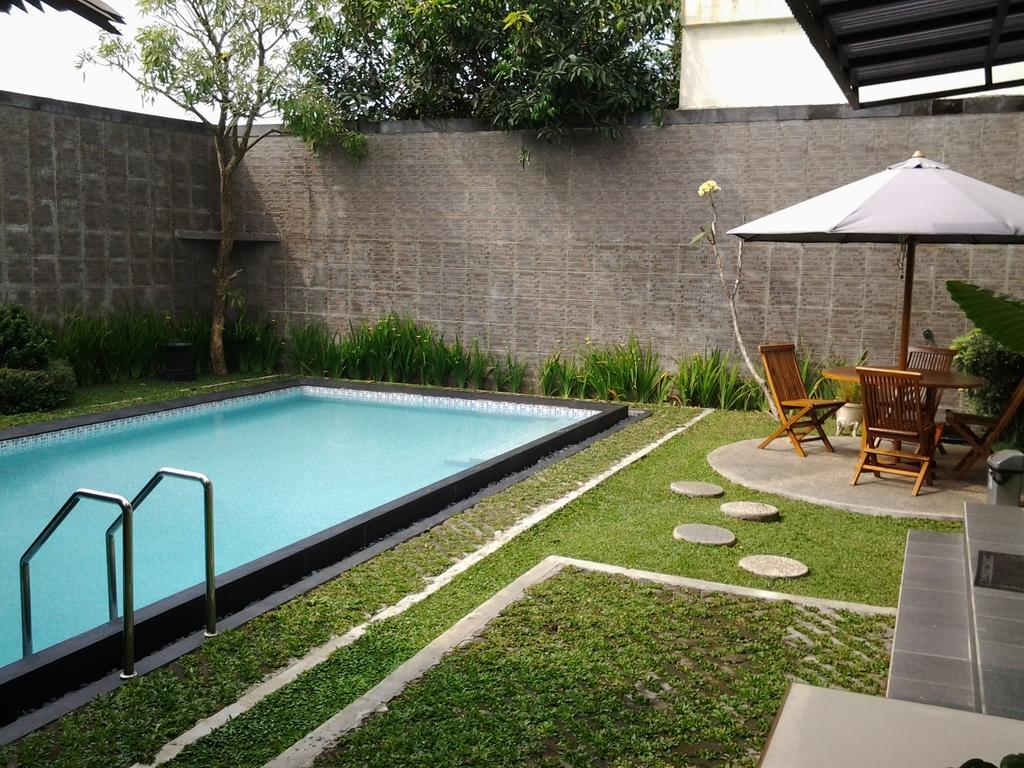 Rumah Anda Bandung Buitenkant foto